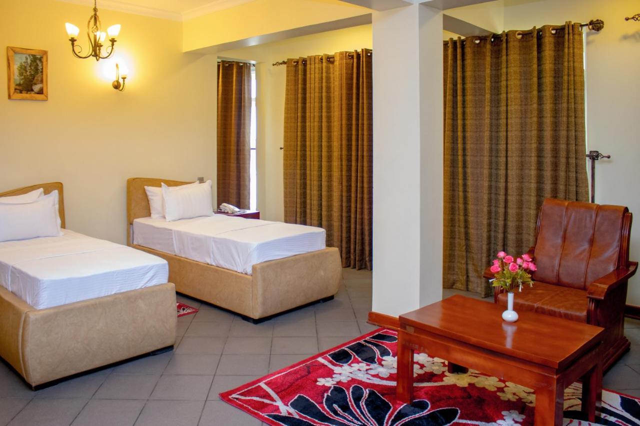 Seven Skies Hotel Arusha Esterno foto